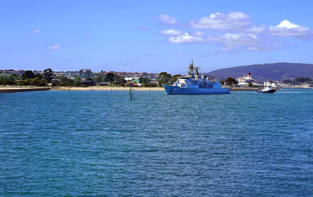 Click image for larger version

Name:	HMAS STUART copy.jpg
Views:	19
Size:	775.8 KB
ID:	400413