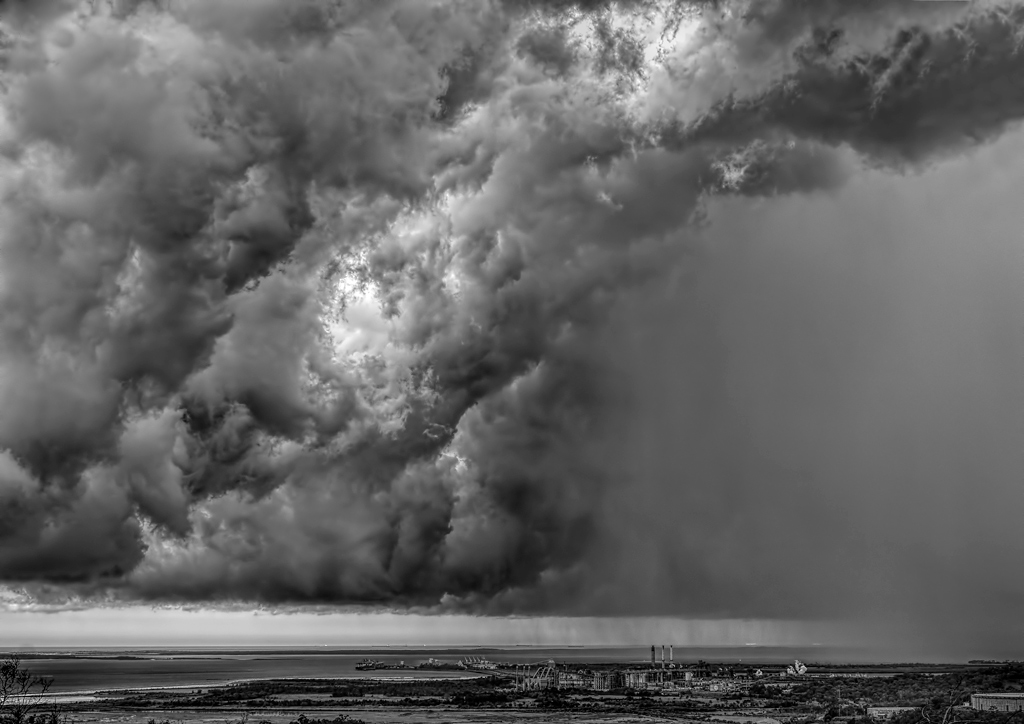 Click image for larger version

Name:	002-Storm-cloud.jpg
Views:	25
Size:	230.9 KB
ID:	402478