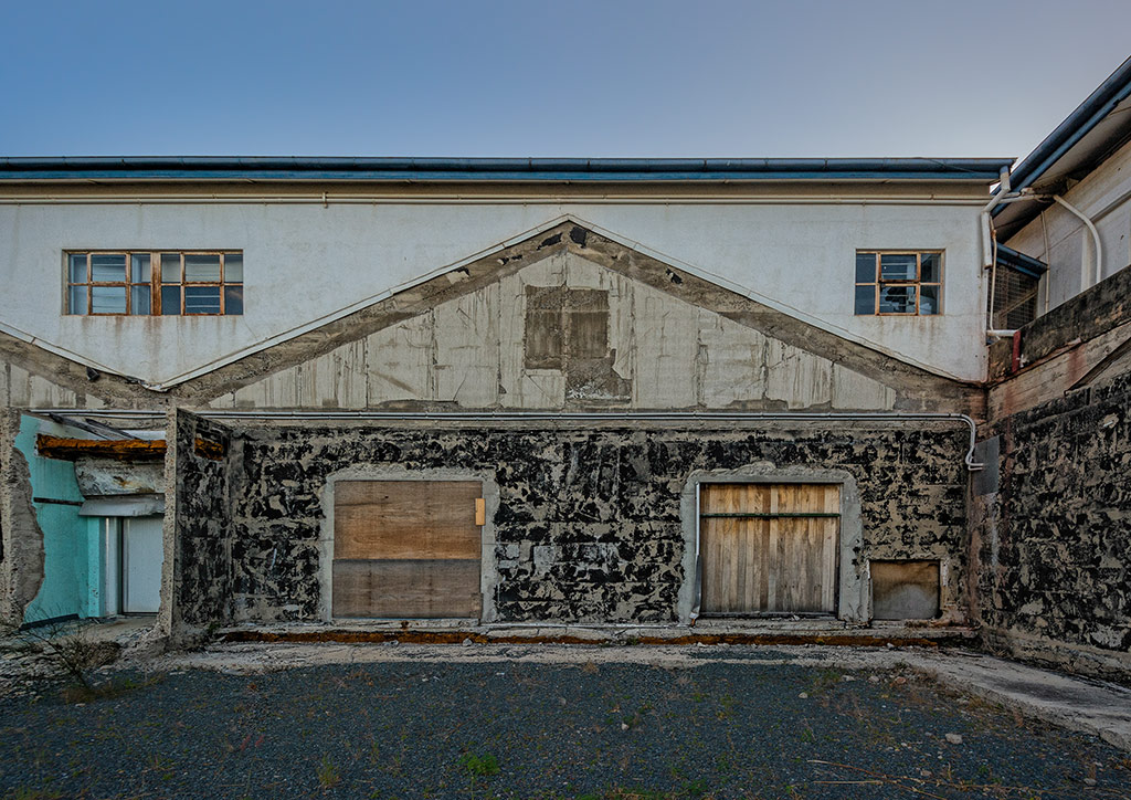 Click image for larger version

Name:	048-Decaying-Dairy.jpg
Views:	35
Size:	247.7 KB
ID:	405915