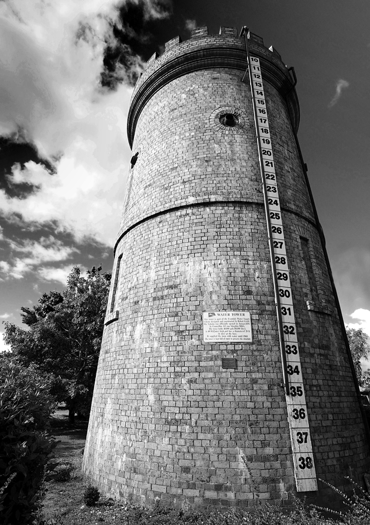 Click image for larger version

Name:	Water tower BW.jpg
Views:	27
Size:	586.4 KB
ID:	406941
