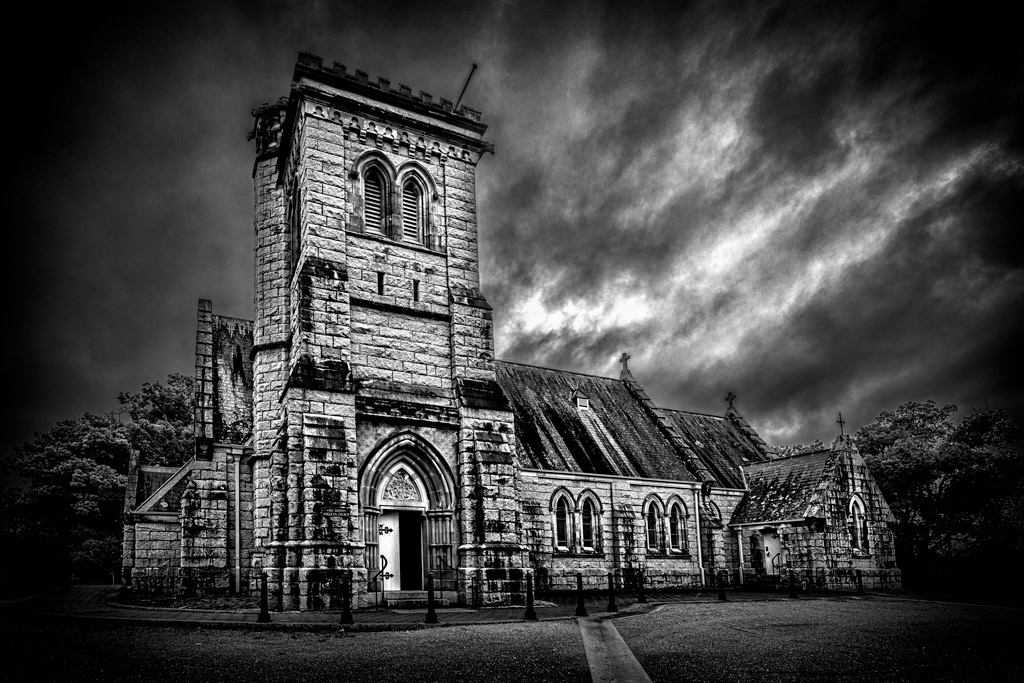 Click image for larger version

Name:	Church-b&amp;w.jpg
Views:	36
Size:	239.6 KB
ID:	416412