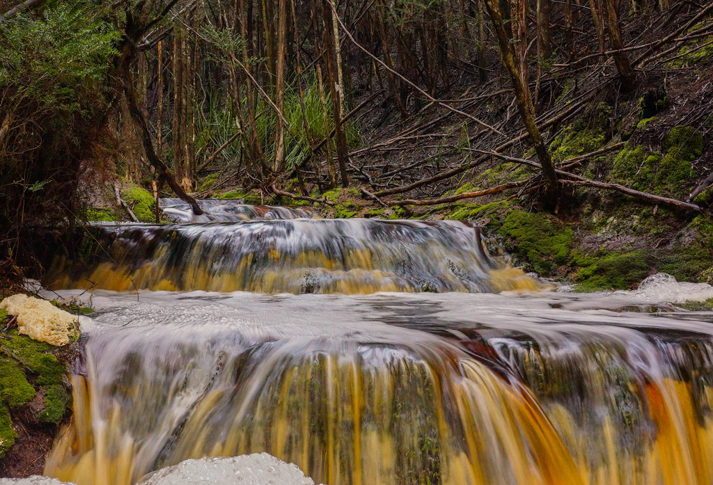 Click image for larger version

Name:	Triple cascade.jpg
Views:	28
Size:	918.6 KB
ID:	424316