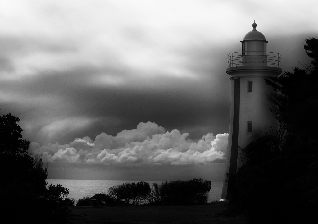 Click image for larger version

Name:	 Stormy 2.jpg
Views:	38
Size:	288.4 KB
ID:	425082