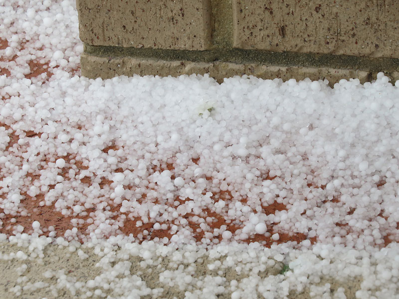 Click image for larger version

Name:	Hailstorm-2.jpg
Views:	53
Size:	131.8 KB
ID:	426134