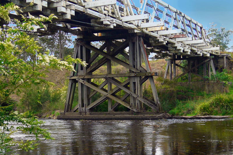 Click image for larger version

Name:	Phils bridge.jpg
Views:	37
Size:	195.0 KB
ID:	433930