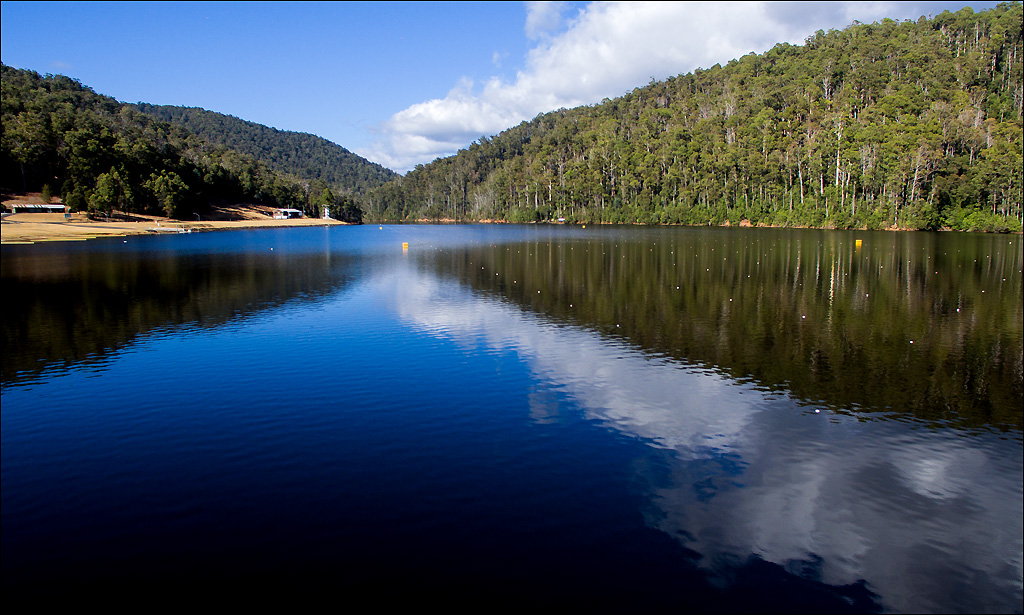 Click image for larger version

Name:	Lake 1 .jpg
Views:	253
Size:	300.9 KB
ID:	449206