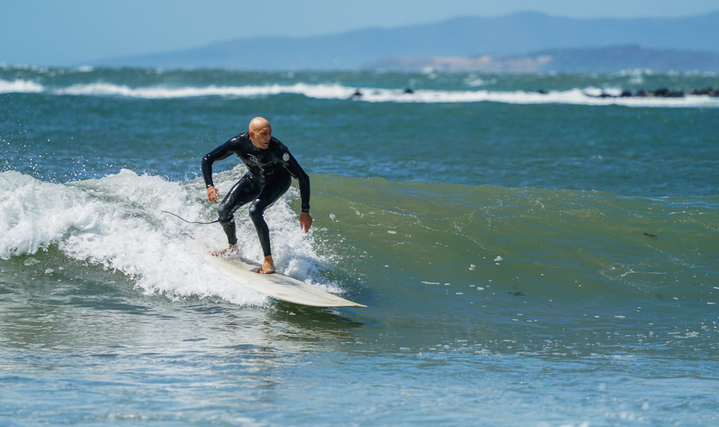 Click image for larger version

Name:	Surfer 2.jpg
Views:	36
Size:	218.5 KB
ID:	449428