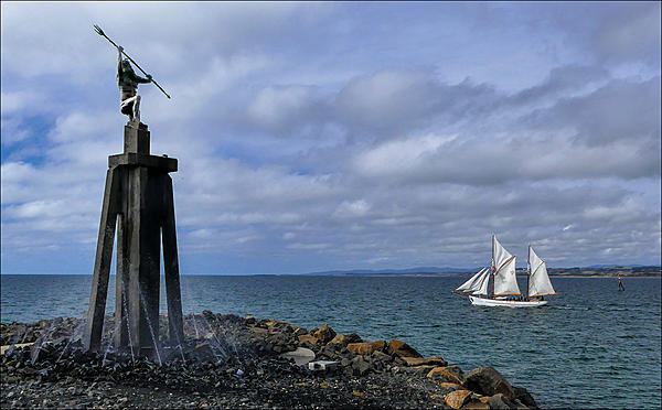 Click image for larger version

Name:	River exit 2 .jpg
Views:	75
Size:	331.8 KB
ID:	450872