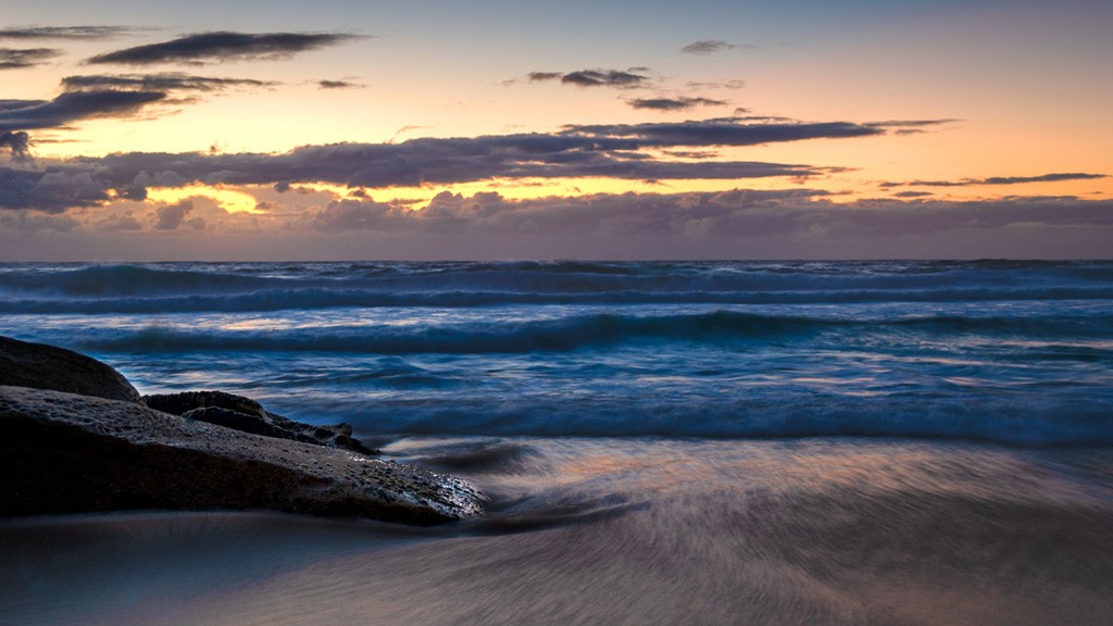 Click image for larger version

Name:	Tamarama-Sunrise-1.jpg
Views:	53
Size:	122.9 KB
ID:	460503