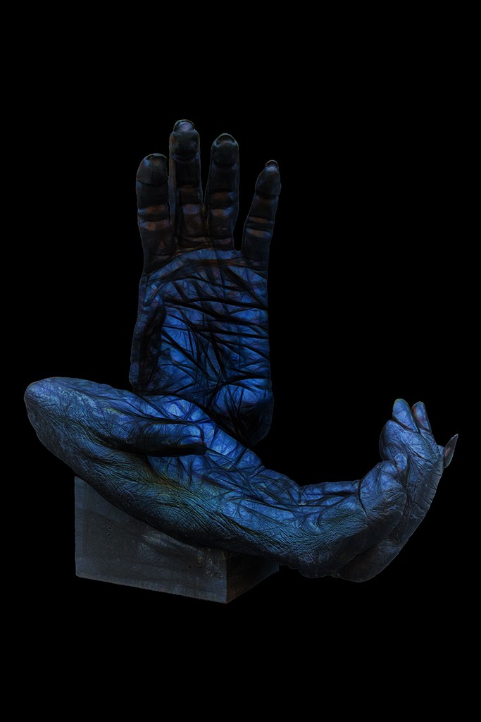 Click image for larger version

Name:	Hands (Topaz Glow).jpg
Views:	79
Size:	72.1 KB
ID:	468368