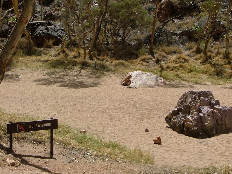 Click image for larger version

Name:	Finke River.jpg
Views:	91
Size:	353.8 KB
ID:	469668