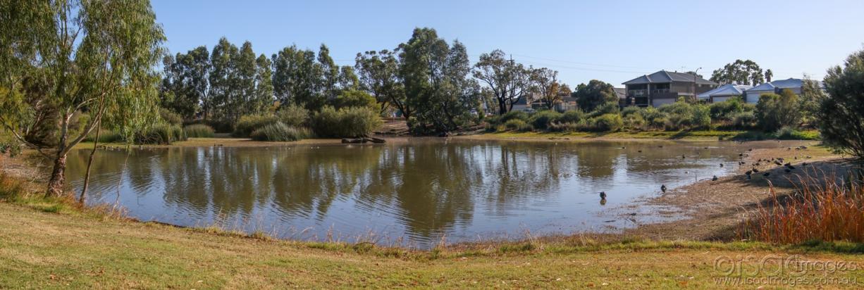 Click image for larger version

Name:	8290-Lake_PANO.jpg
Views:	57
Size:	102.3 KB
ID:	478167