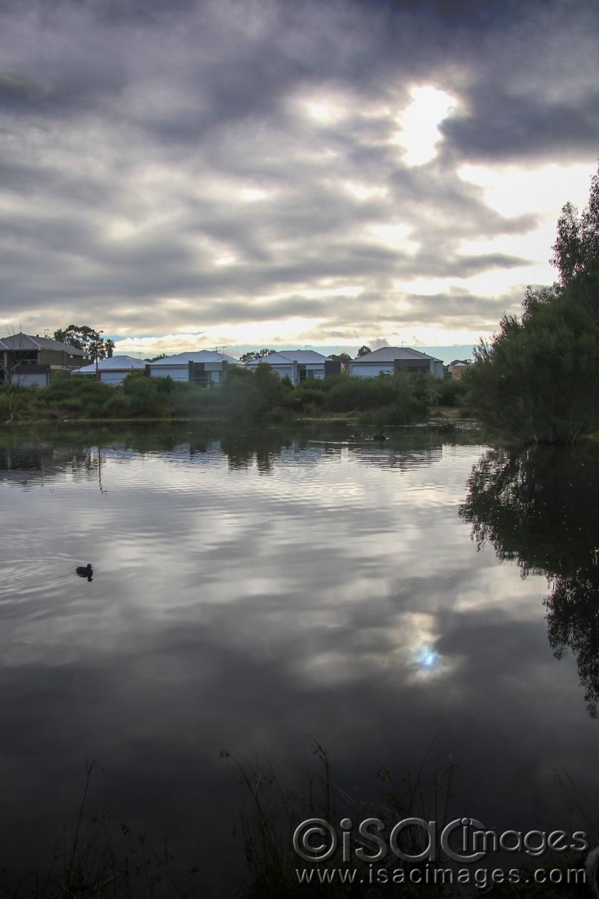 Click image for larger version

Name:	9070-Lake_Reflection.jpg
Views:	101
Size:	87.8 KB
ID:	479028