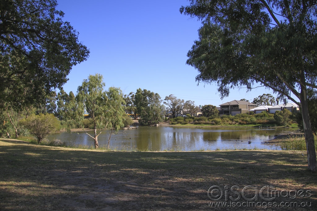 Click image for larger version

Name:	5435-Lake.jpg
Views:	122
Size:	556.6 KB
ID:	475546