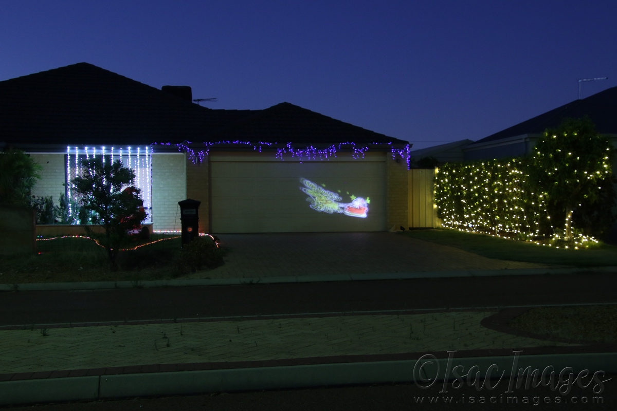 Click image for larger version

Name:	4684-Christmas_Lights.jpg
Views:	47
Size:	443.0 KB
ID:	483032
