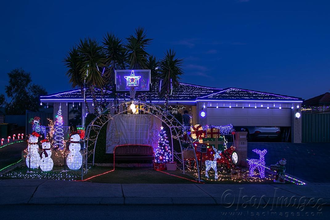 Click image for larger version

Name:	4782-Christmas_Lights.jpg
Views:	41
Size:	113.1 KB
ID:	483061