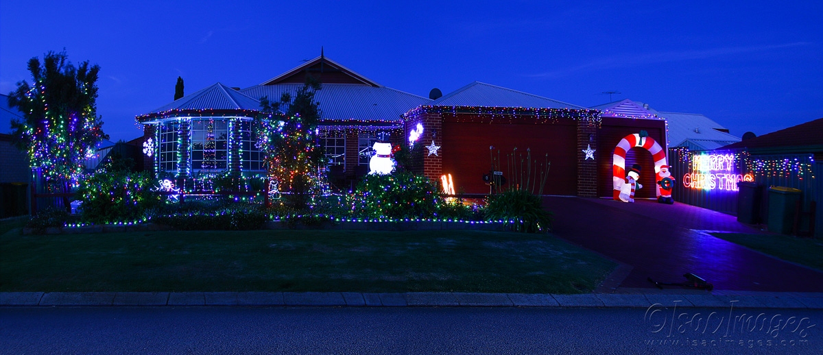 Click image for larger version

Name:	4785-Christmas_Lights.jpg
Views:	41
Size:	484.5 KB
ID:	483063