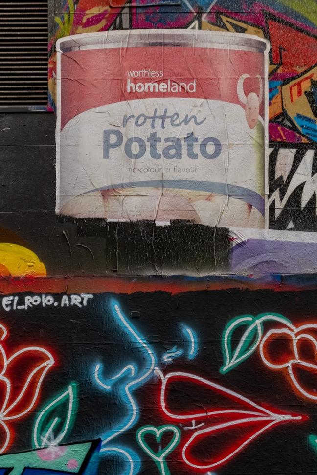 Click image for larger version

Name:	Hosier Lane 17.jpg
Views:	536
Size:	112.7 KB
ID:	481787