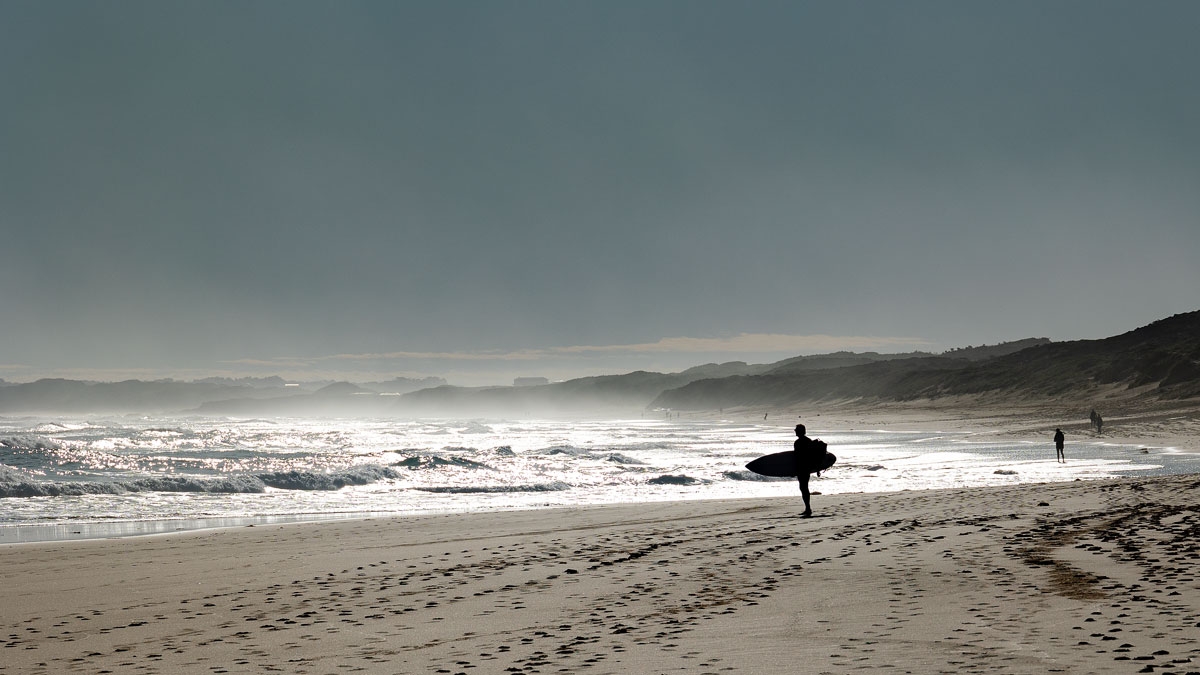 Click image for larger version

Name:	Surfs Up 2.jpg
Views:	170
Size:	347.5 KB
ID:	488050