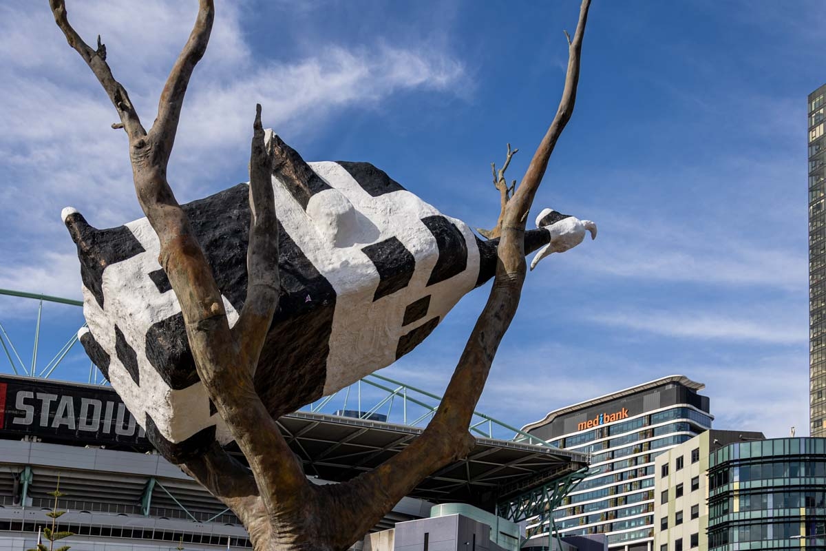 Click image for larger version

Name:	Cow up a Tree.jpg
Views:	51
Size:	403.1 KB
ID:	488367
