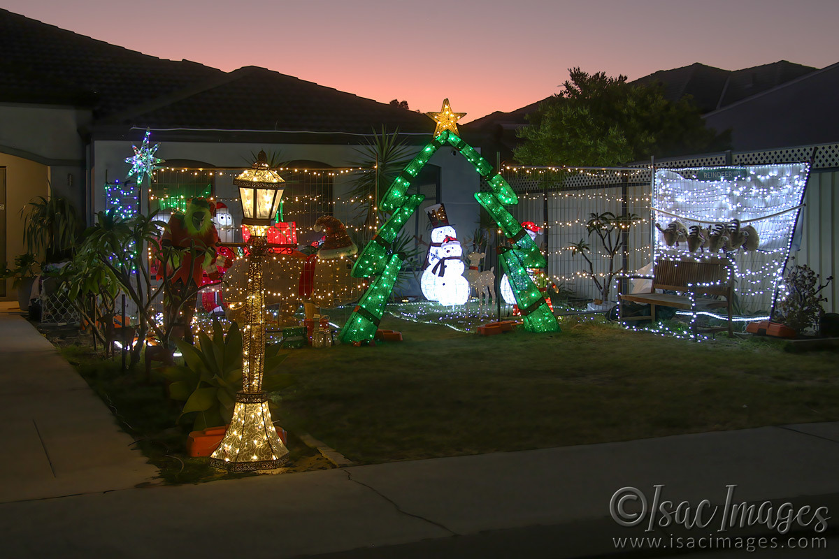 Click image for larger version

Name:	027A8705-Christmas_Lights_2022.jpg
Views:	46
Size:	304.2 KB
ID:	496310