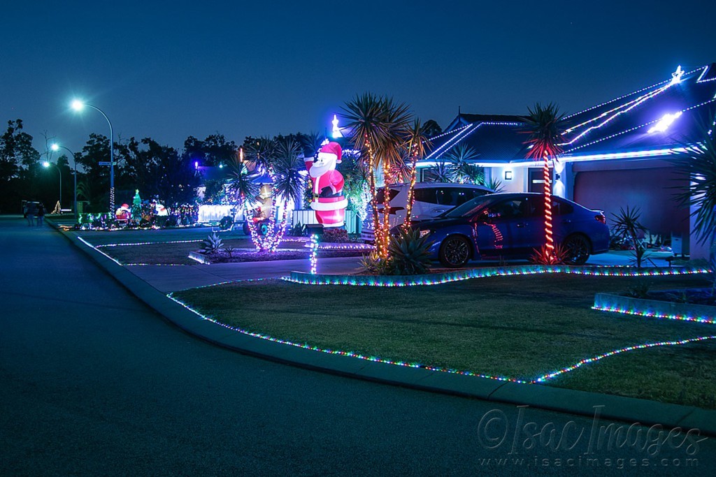 Click image for larger version

Name:	4873-Christmas_Lights.jpg
Views:	41
Size:	185.7 KB
ID:	496333