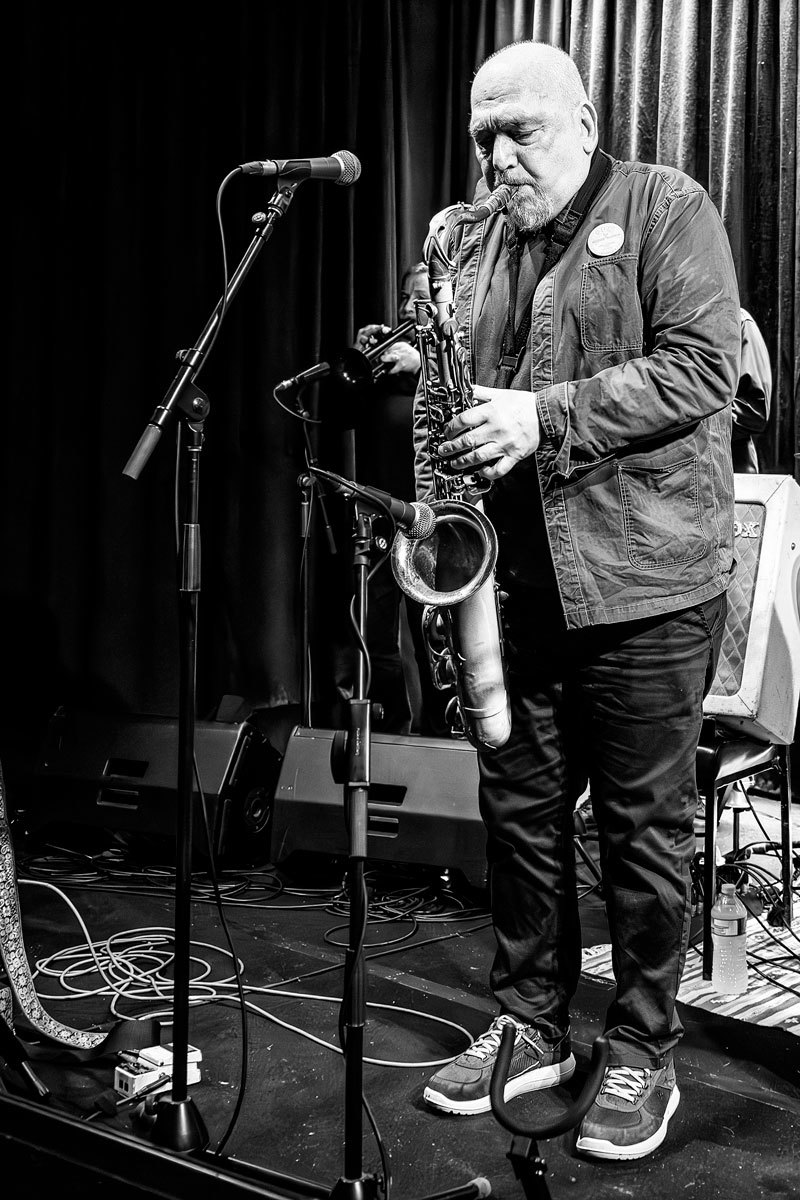 Click image for larger version

Name:	Black Sorrows 44 bw.jpg
Views:	65
Size:	216.7 KB
ID:	501226