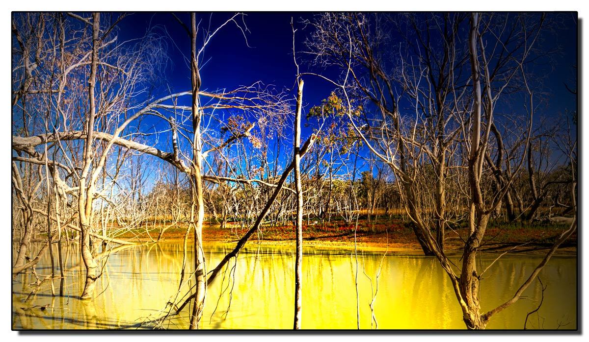 Click image for larger version

Name:	Kinchega National Park (Melancholytron).jpg
Views:	88
Size:	240.8 KB
ID:	506842