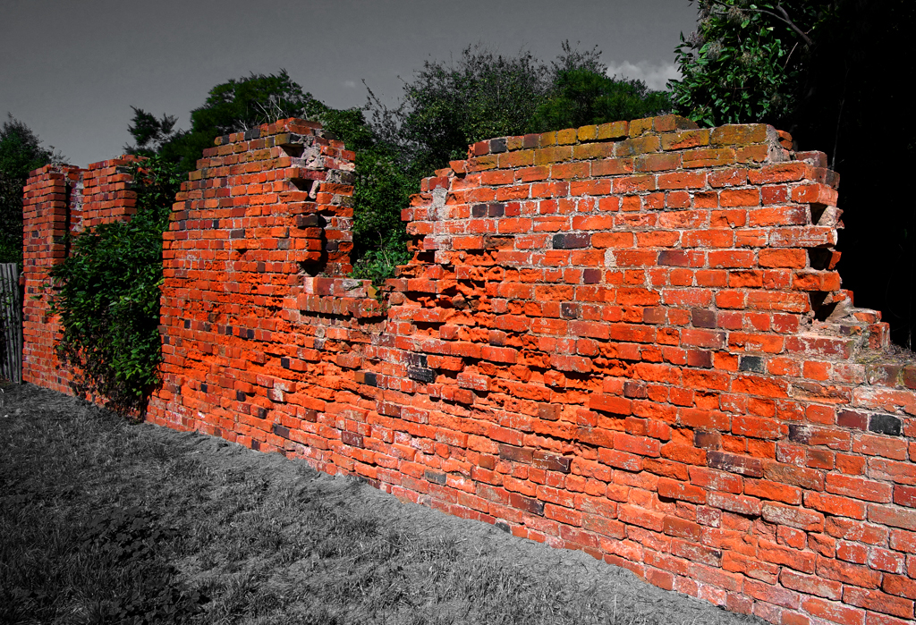 Click image for larger version

Name:	Old wall.jpg
Views:	23
Size:	1,021.0 KB
ID:	407304