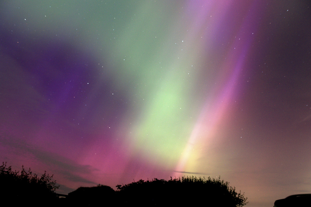 Click image for larger version

Name:	Aurora2.jpg
Views:	52
Size:	300.4 KB
ID:	508003
