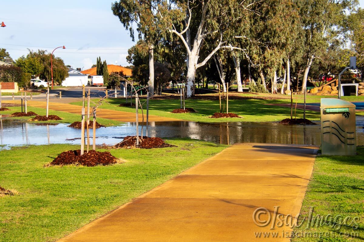 Click image for larger version

Name:	2150-Flood-Aldi.jpg
Views:	28
Size:	278.6 KB
ID:	515230