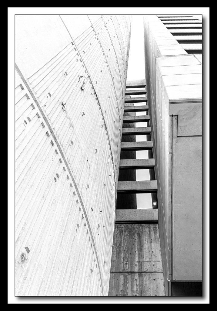 Click image for larger version

Name:	South Wharf 24.jpg
Views:	12
Size:	223.0 KB
ID:	515937