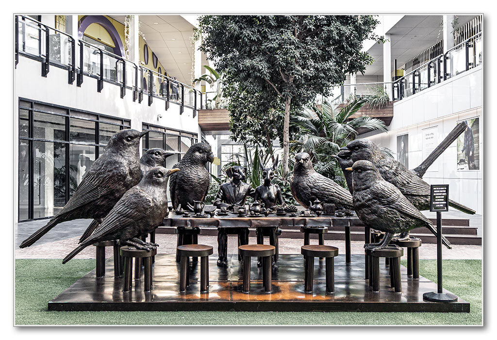 Click image for larger version

Name:	Dinner Guests.jpg
Views:	5
Size:	262.2 KB
ID:	520808